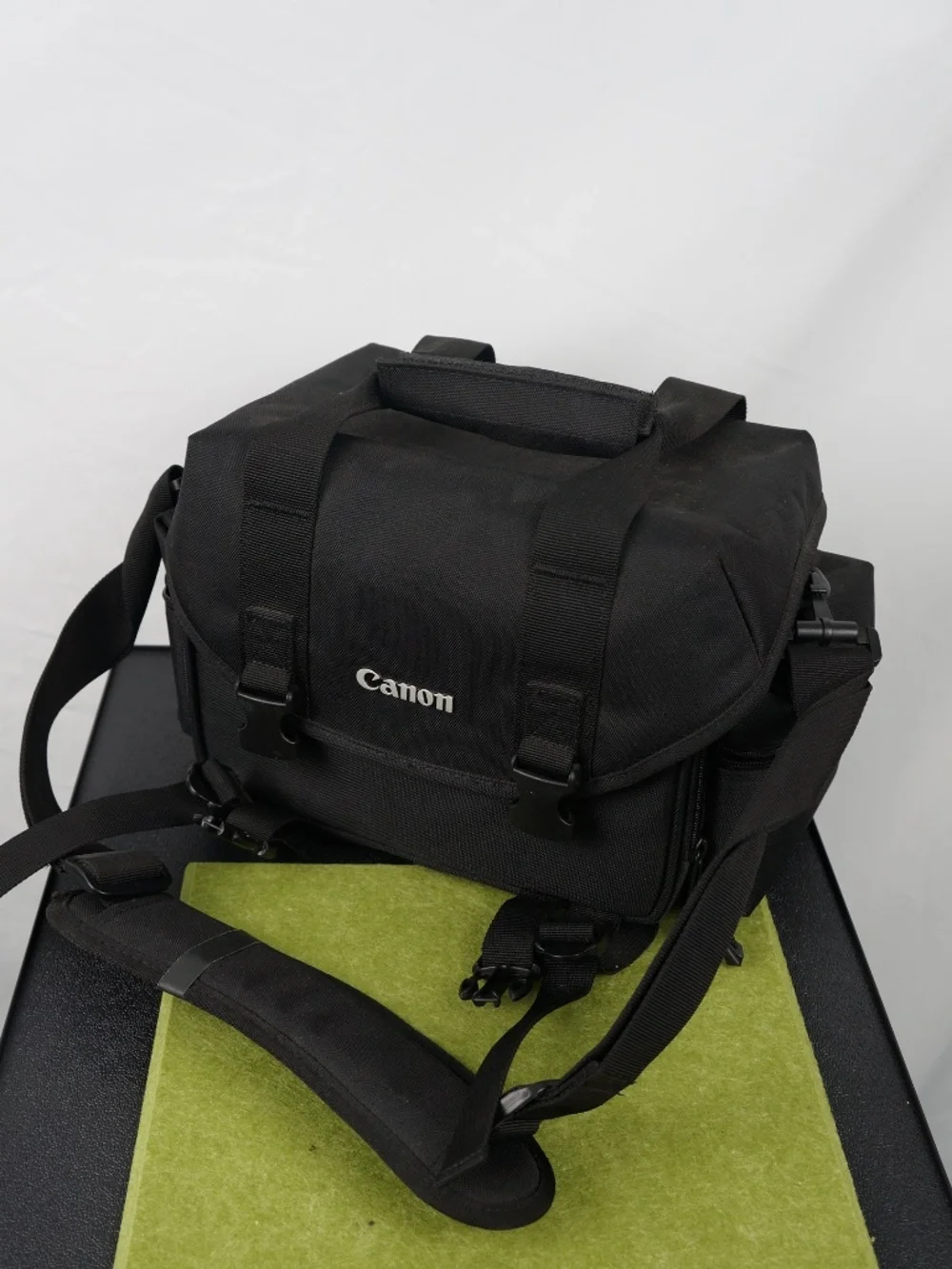 Canon Camera Bag for SLR/DSLR and Lenses